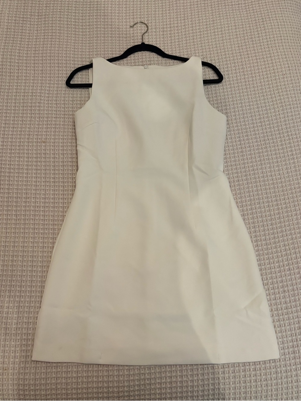 Commense Suiting Sleeveless Short Dress - Picture 3 of 5